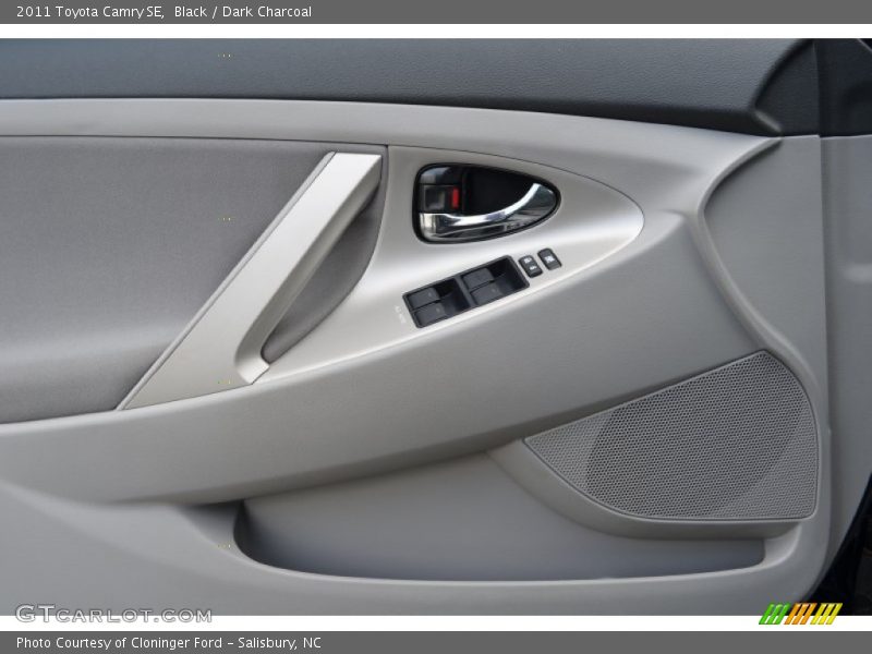 Black / Dark Charcoal 2011 Toyota Camry SE