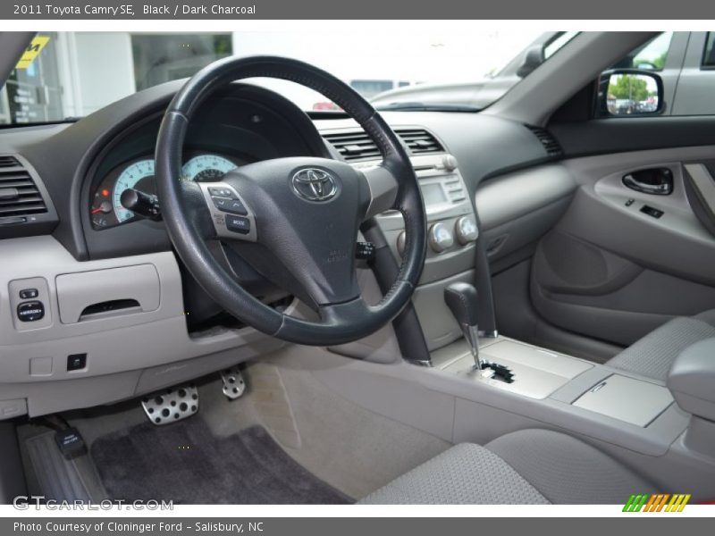 Black / Dark Charcoal 2011 Toyota Camry SE