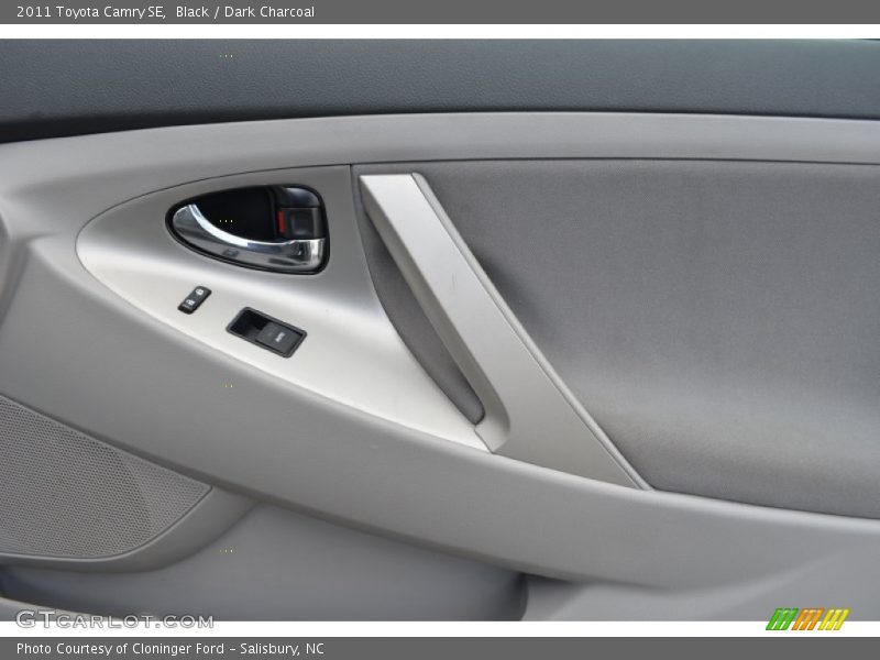 Black / Dark Charcoal 2011 Toyota Camry SE