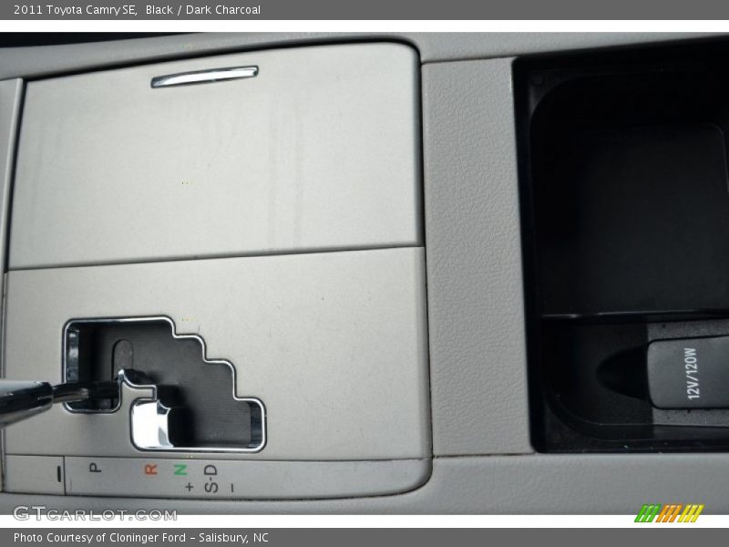 Black / Dark Charcoal 2011 Toyota Camry SE