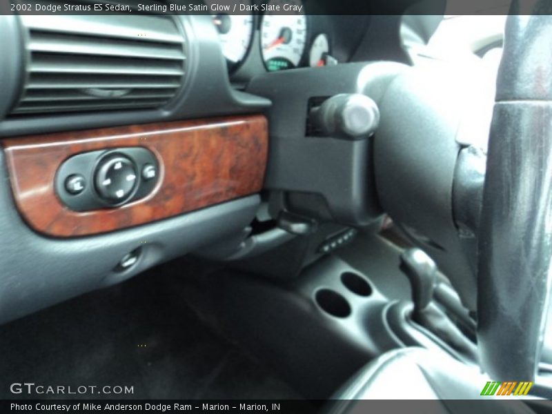 Sterling Blue Satin Glow / Dark Slate Gray 2002 Dodge Stratus ES Sedan