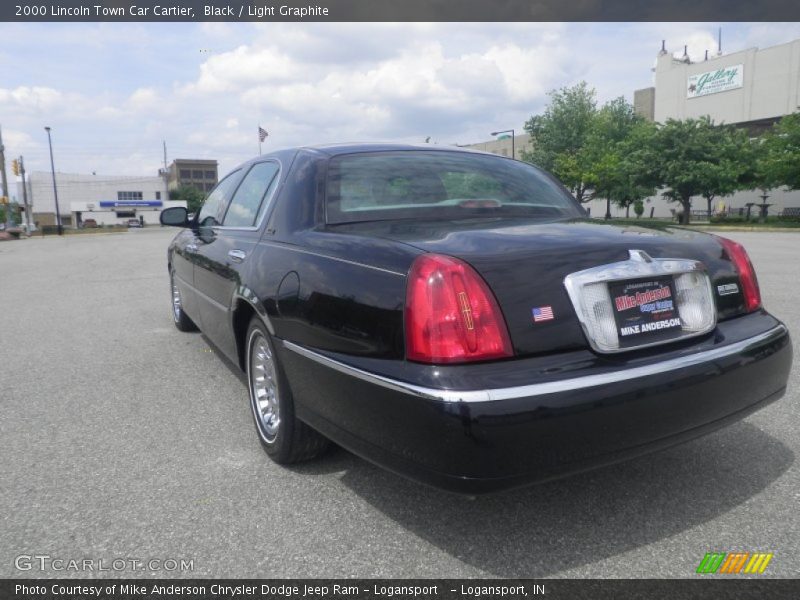 Black / Light Graphite 2000 Lincoln Town Car Cartier