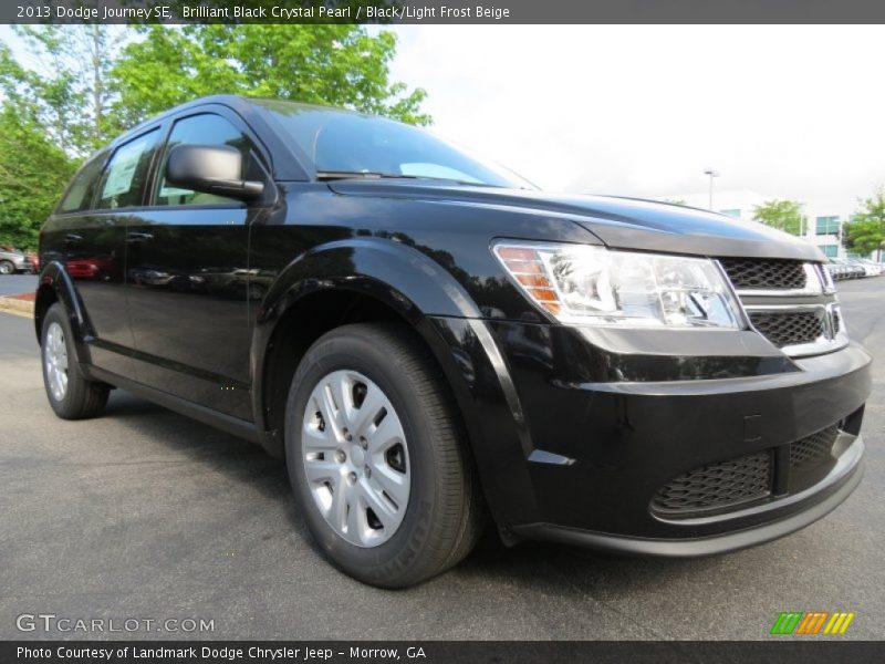 Brilliant Black Crystal Pearl / Black/Light Frost Beige 2013 Dodge Journey SE