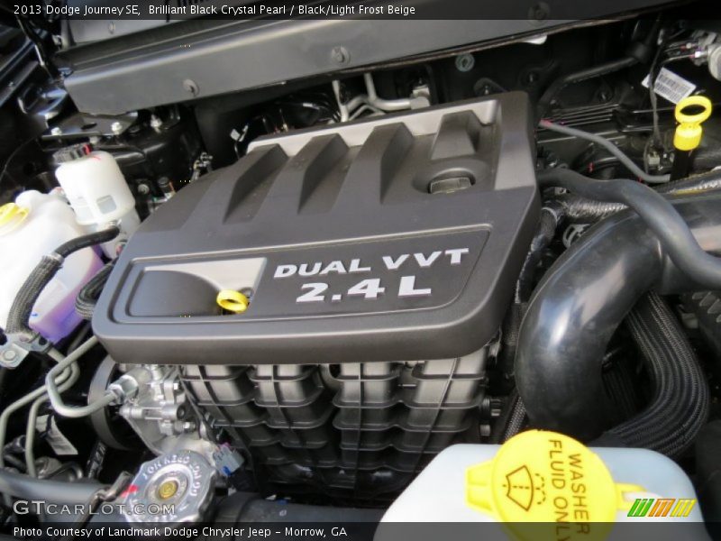 Brilliant Black Crystal Pearl / Black/Light Frost Beige 2013 Dodge Journey SE