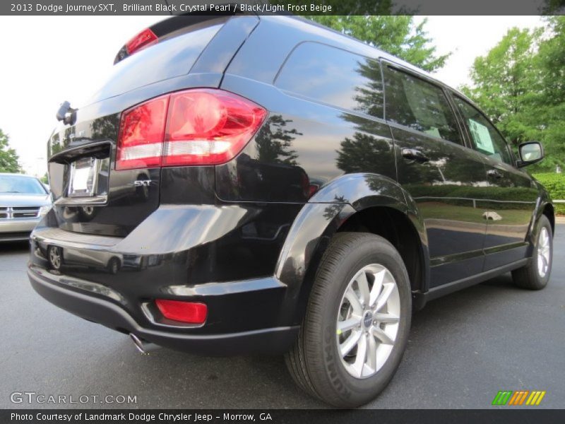 Brilliant Black Crystal Pearl / Black/Light Frost Beige 2013 Dodge Journey SXT