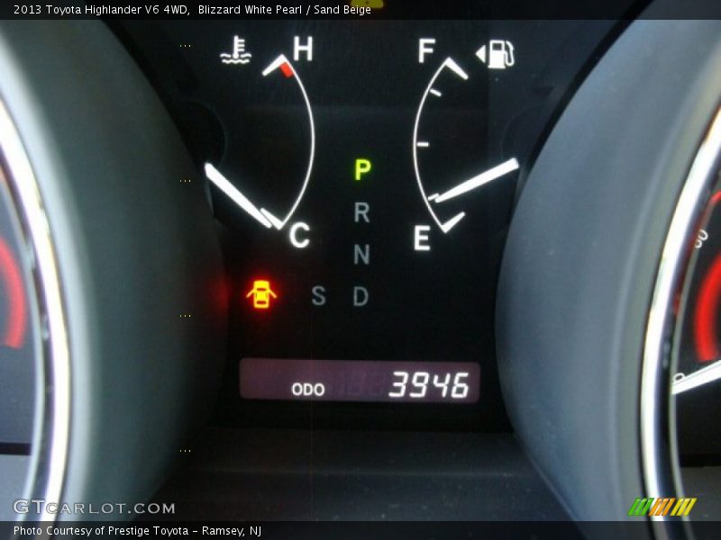 Blizzard White Pearl / Sand Beige 2013 Toyota Highlander V6 4WD