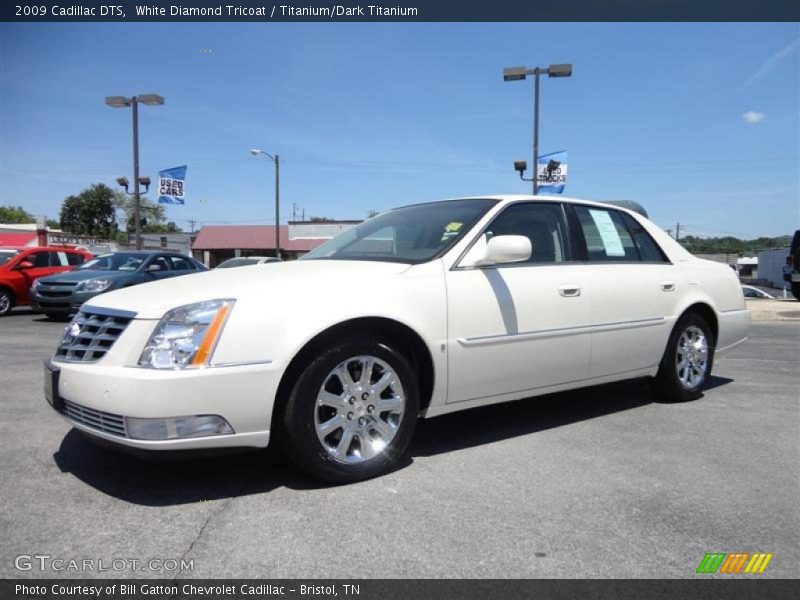 White Diamond Tricoat / Titanium/Dark Titanium 2009 Cadillac DTS