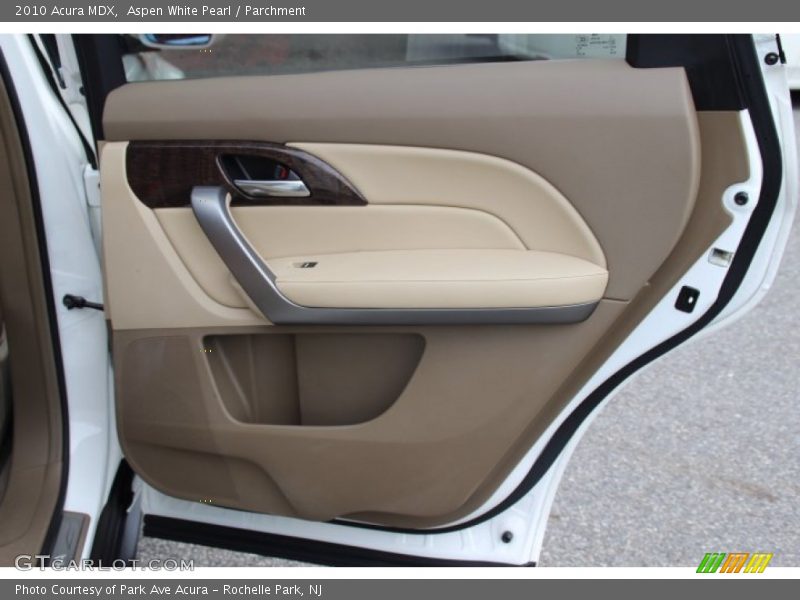 Aspen White Pearl / Parchment 2010 Acura MDX