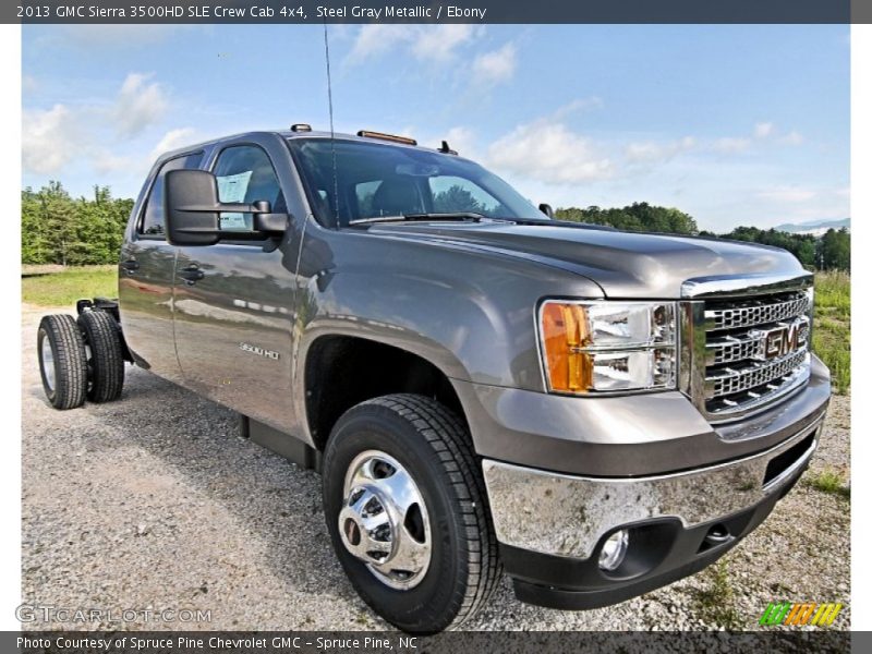Front 3/4 View of 2013 Sierra 3500HD SLE Crew Cab 4x4