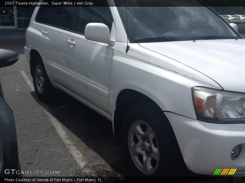 Super White / Ash Gray 2007 Toyota Highlander