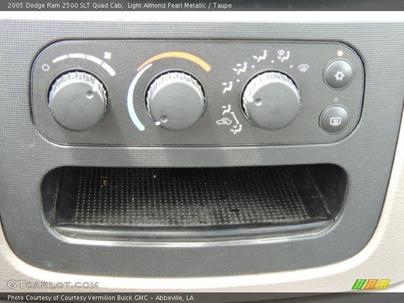 Light Almond Pearl Metallic / Taupe 2005 Dodge Ram 2500 SLT Quad Cab