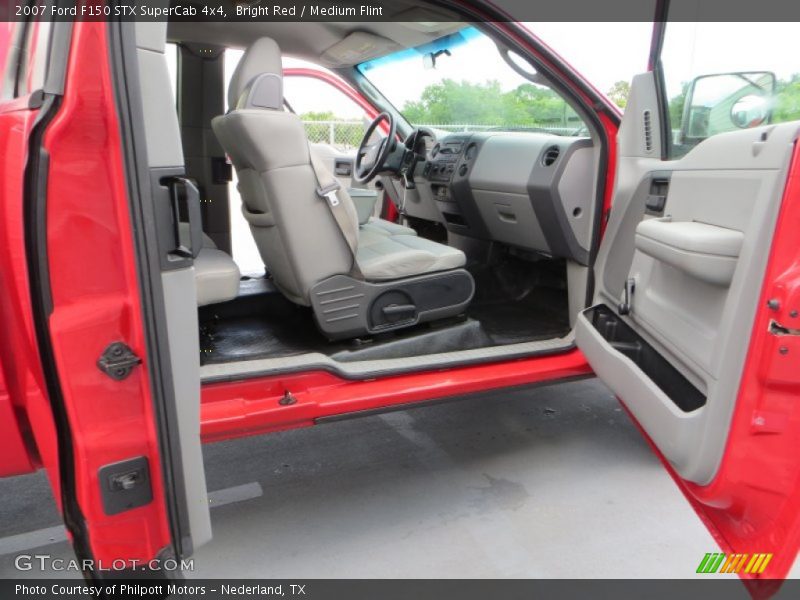 Bright Red / Medium Flint 2007 Ford F150 STX SuperCab 4x4