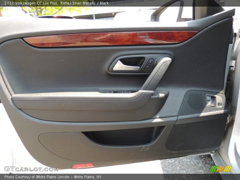 Door Panel of 2011 CC Lux Plus