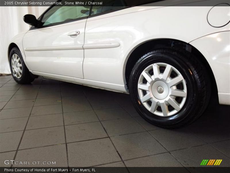 Stone White / Charcoal 2005 Chrysler Sebring Convertible