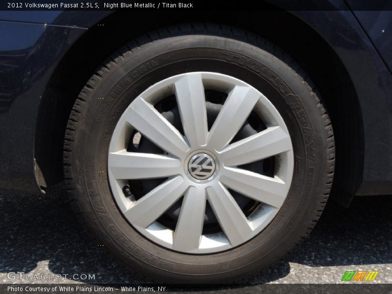 Night Blue Metallic / Titan Black 2012 Volkswagen Passat 2.5L S