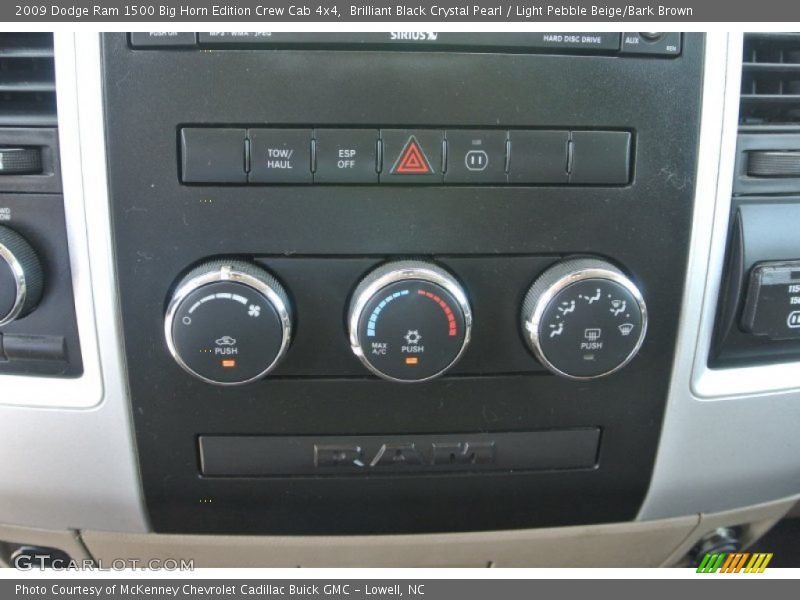 Brilliant Black Crystal Pearl / Light Pebble Beige/Bark Brown 2009 Dodge Ram 1500 Big Horn Edition Crew Cab 4x4