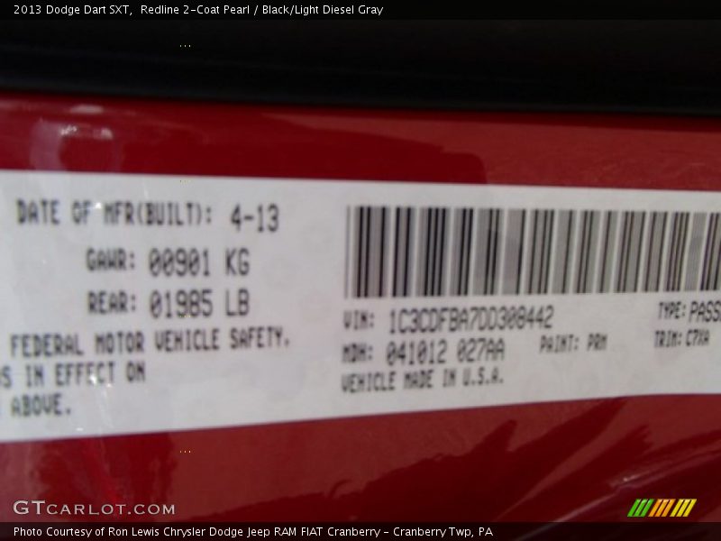 Redline 2-Coat Pearl / Black/Light Diesel Gray 2013 Dodge Dart SXT
