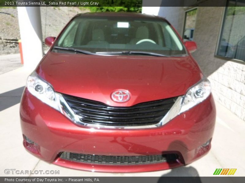 Salsa Red Pearl / Light Gray 2013 Toyota Sienna LE