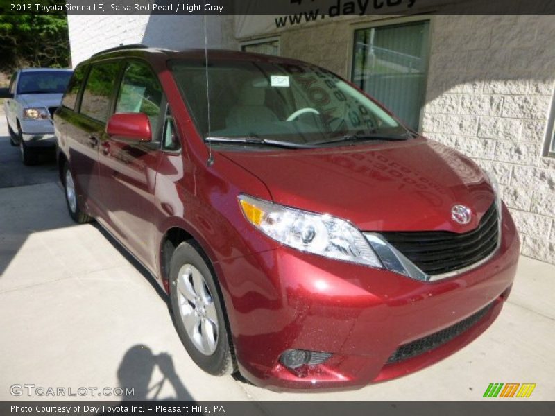 Salsa Red Pearl / Light Gray 2013 Toyota Sienna LE