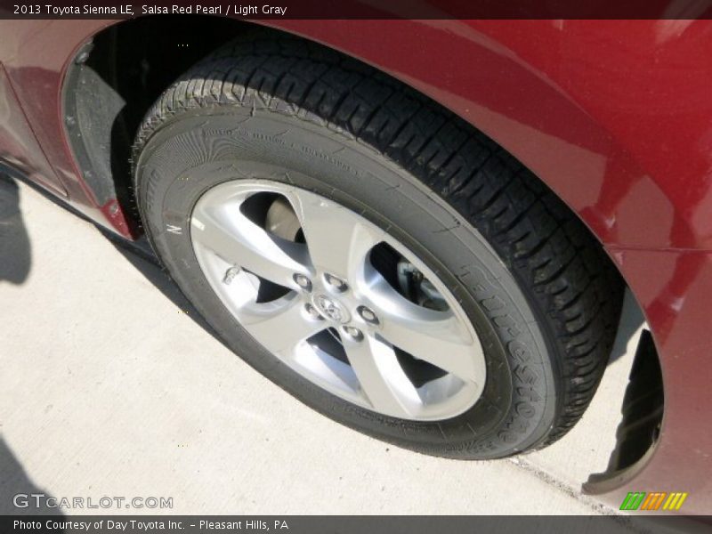 Salsa Red Pearl / Light Gray 2013 Toyota Sienna LE
