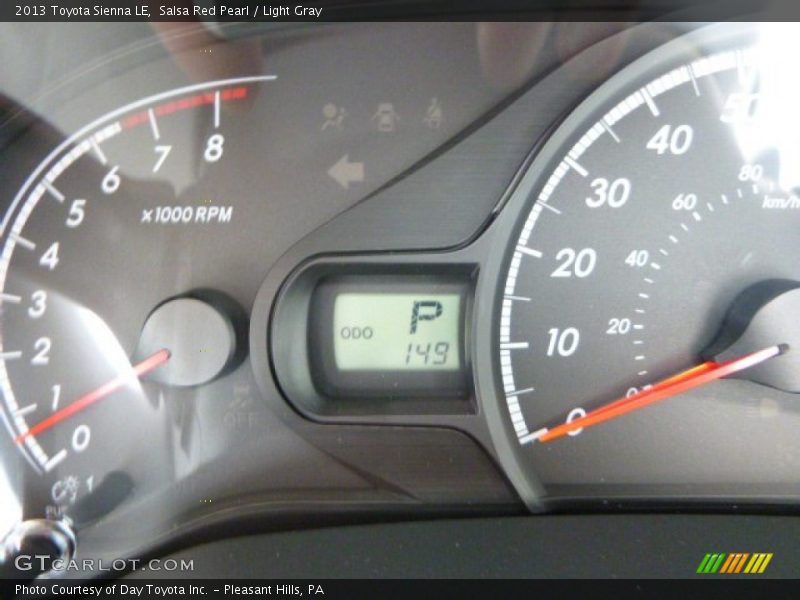 Salsa Red Pearl / Light Gray 2013 Toyota Sienna LE
