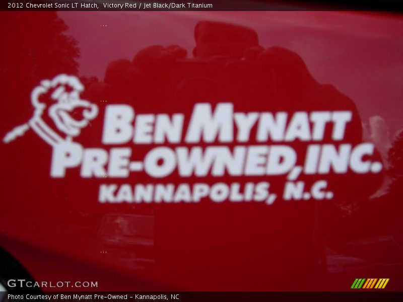 Victory Red / Jet Black/Dark Titanium 2012 Chevrolet Sonic LT Hatch