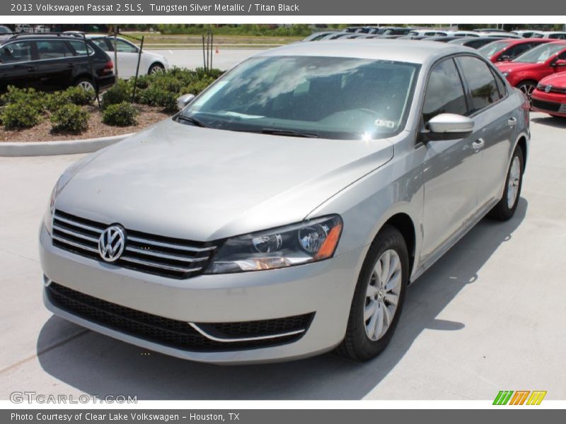 Tungsten Silver Metallic / Titan Black 2013 Volkswagen Passat 2.5L S