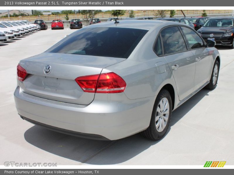 Tungsten Silver Metallic / Titan Black 2013 Volkswagen Passat 2.5L S