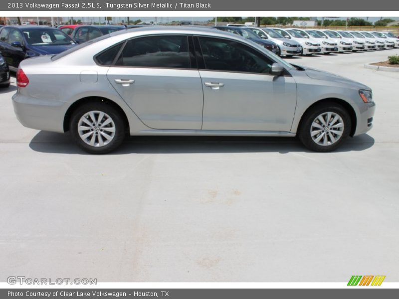 Tungsten Silver Metallic / Titan Black 2013 Volkswagen Passat 2.5L S