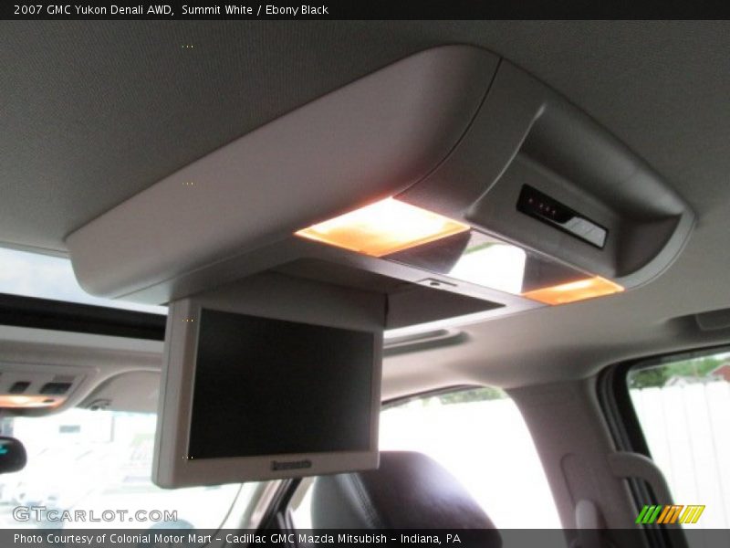 Summit White / Ebony Black 2007 GMC Yukon Denali AWD