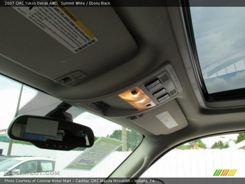 Summit White / Ebony Black 2007 GMC Yukon Denali AWD