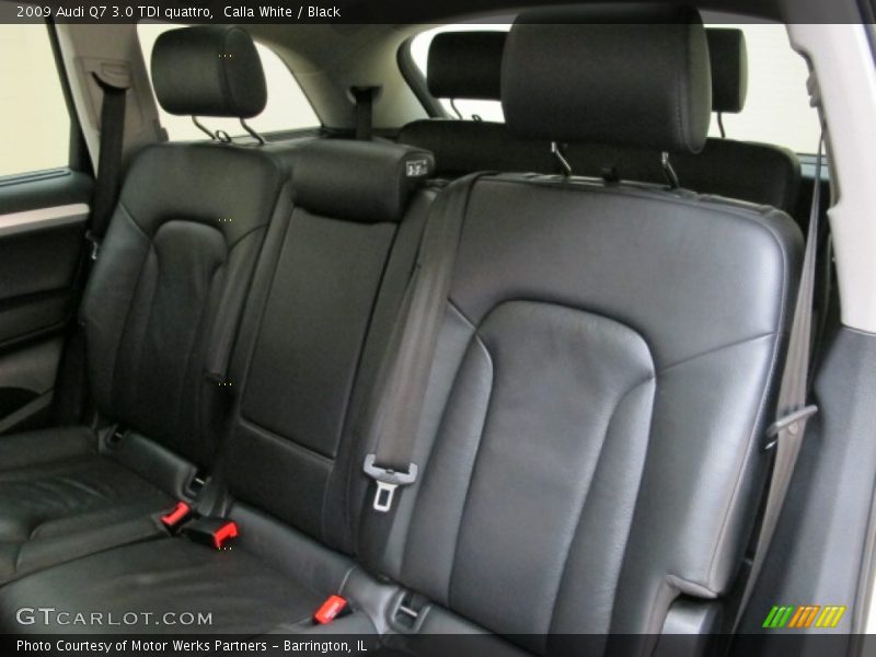 Calla White / Black 2009 Audi Q7 3.0 TDI quattro
