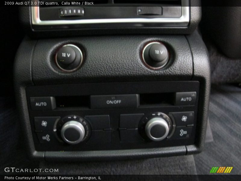 Calla White / Black 2009 Audi Q7 3.0 TDI quattro