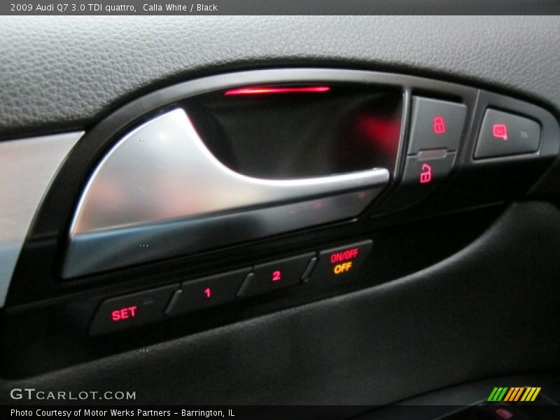 Calla White / Black 2009 Audi Q7 3.0 TDI quattro