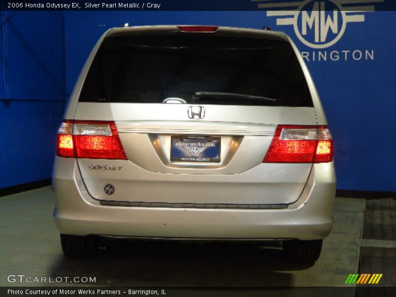 Silver Pearl Metallic / Gray 2006 Honda Odyssey EX