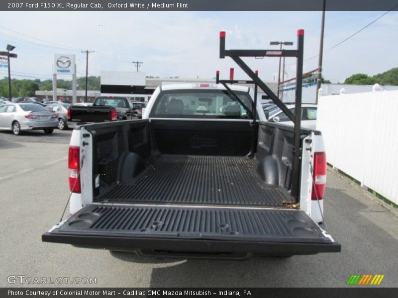 Oxford White / Medium Flint 2007 Ford F150 XL Regular Cab
