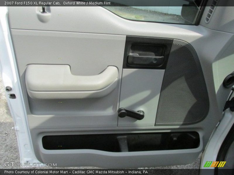 Oxford White / Medium Flint 2007 Ford F150 XL Regular Cab