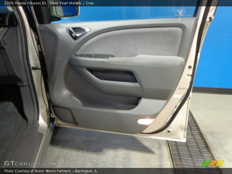 Silver Pearl Metallic / Gray 2006 Honda Odyssey EX