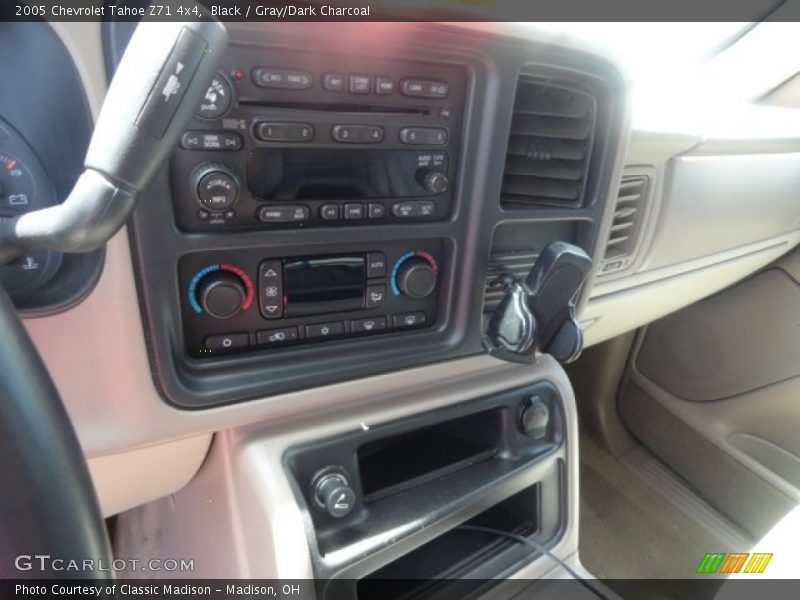 Black / Gray/Dark Charcoal 2005 Chevrolet Tahoe Z71 4x4