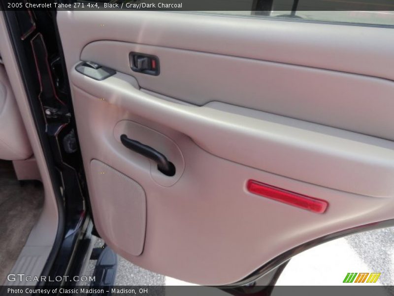 Black / Gray/Dark Charcoal 2005 Chevrolet Tahoe Z71 4x4