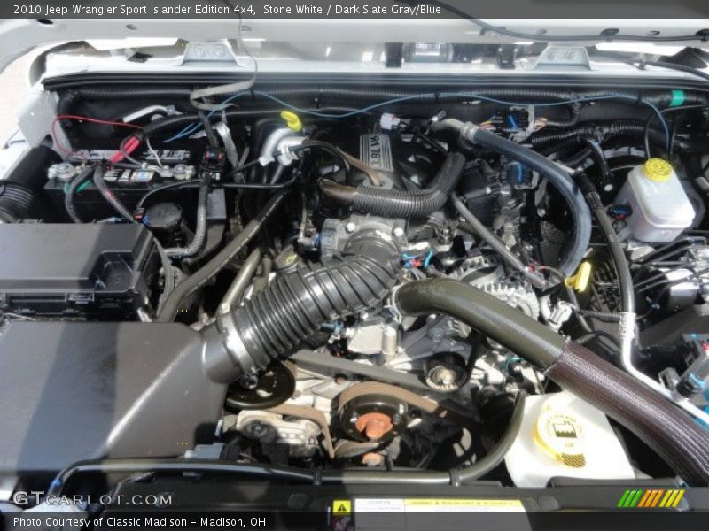 Stone White / Dark Slate Gray/Blue 2010 Jeep Wrangler Sport Islander Edition 4x4