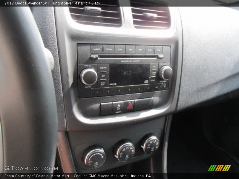 Bright Silver Metallic / Black 2012 Dodge Avenger SXT