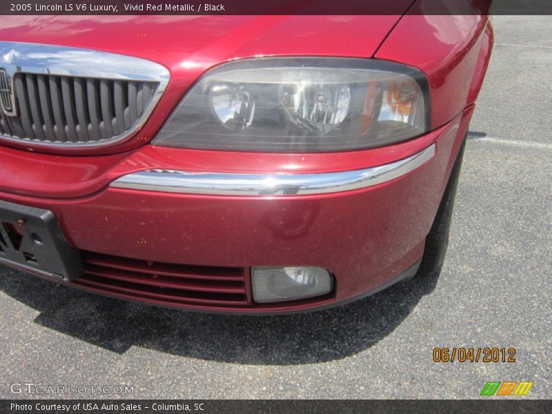 Vivid Red Metallic / Black 2005 Lincoln LS V6 Luxury