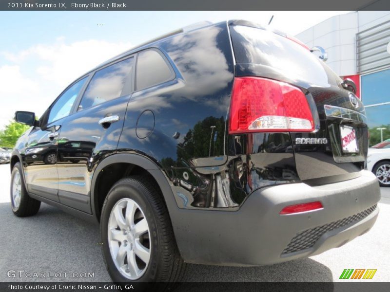 Ebony Black / Black 2011 Kia Sorento LX