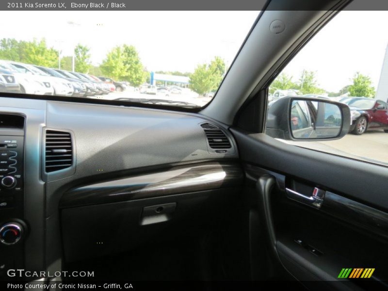 Ebony Black / Black 2011 Kia Sorento LX