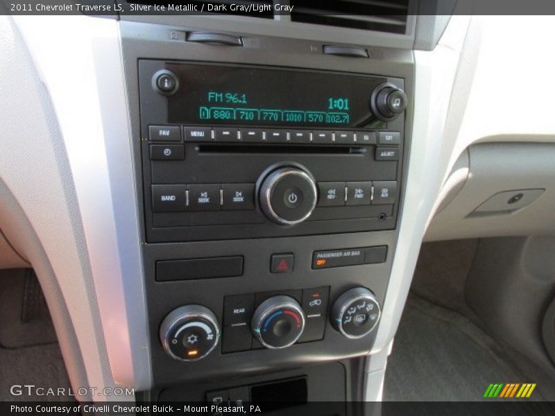 Silver Ice Metallic / Dark Gray/Light Gray 2011 Chevrolet Traverse LS