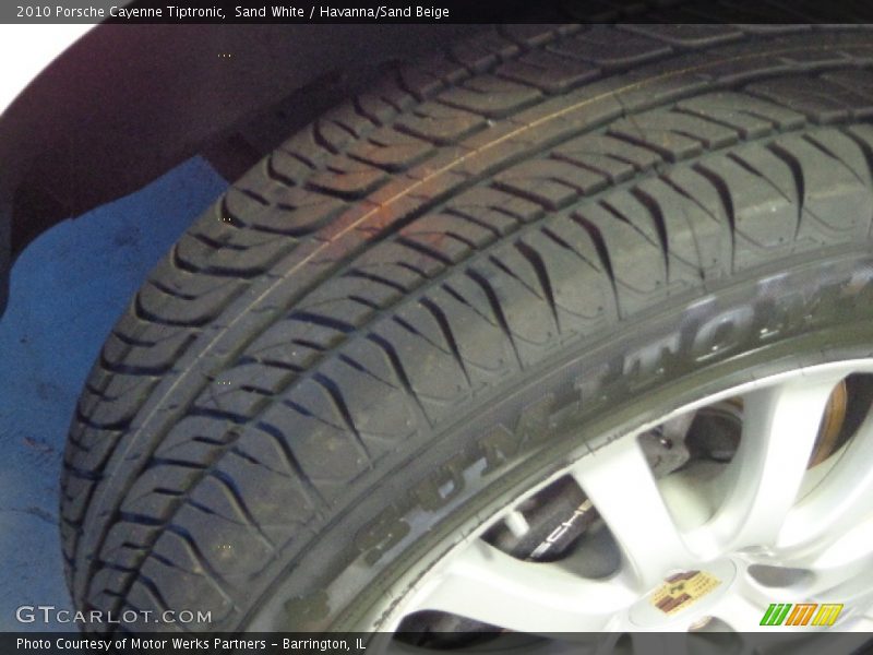 Sand White / Havanna/Sand Beige 2010 Porsche Cayenne Tiptronic