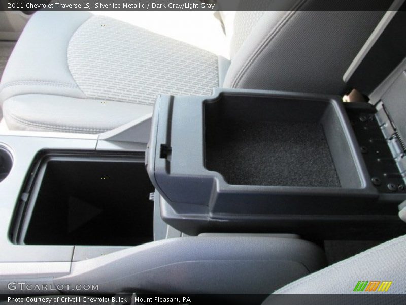 Silver Ice Metallic / Dark Gray/Light Gray 2011 Chevrolet Traverse LS
