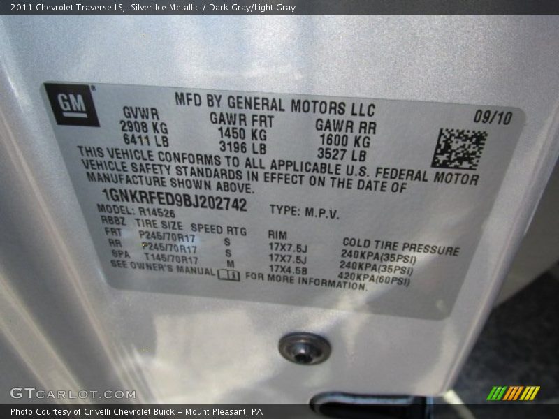 Silver Ice Metallic / Dark Gray/Light Gray 2011 Chevrolet Traverse LS