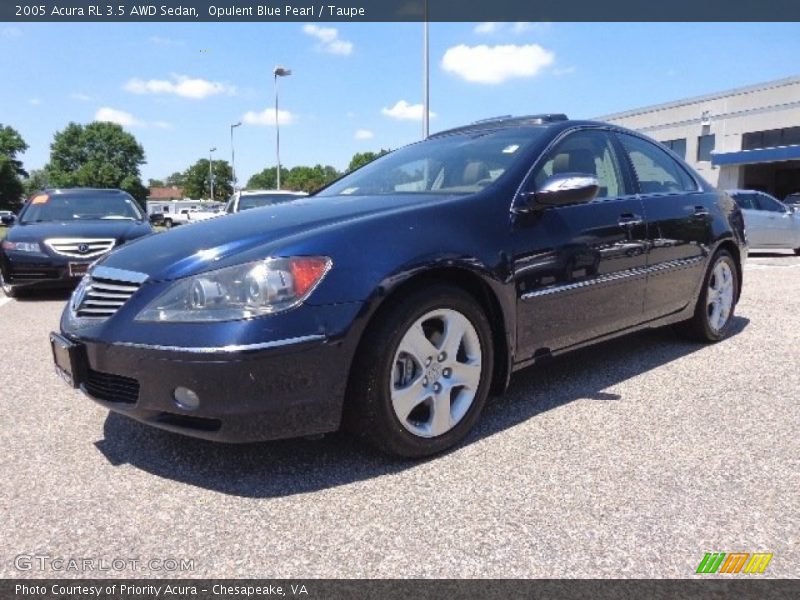 Front 3/4 View of 2005 RL 3.5 AWD Sedan